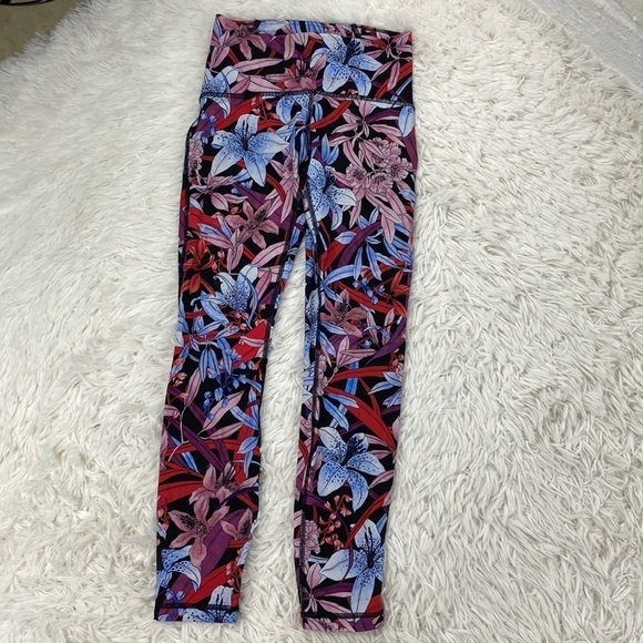 Lululemon Train Times 7/8 Pant *25" Lush Lillies Multi - Picture 1 of 6